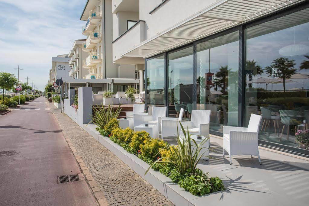 Hotel Commodore Riccione Exterior foto